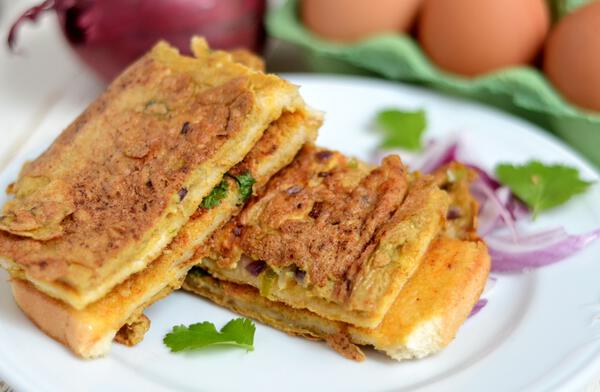 Bread omelette