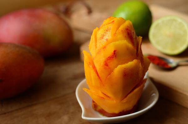 Mango con chile y limon