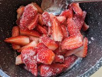 Illustration de la recette de Strawberry rhubarb crisp